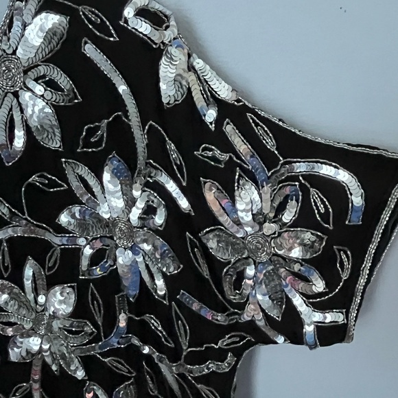 Jean for Joseph le bon black Sequin Embellished Rounded Neck Short Sleeve Blouse - Picture 3 of 10